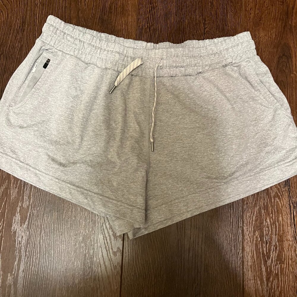 Vuori Halo Performance Shorts